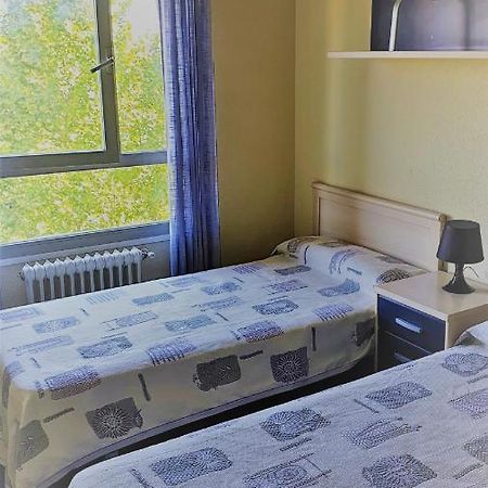 Habitación Caja Mágica Madri Exterior foto
